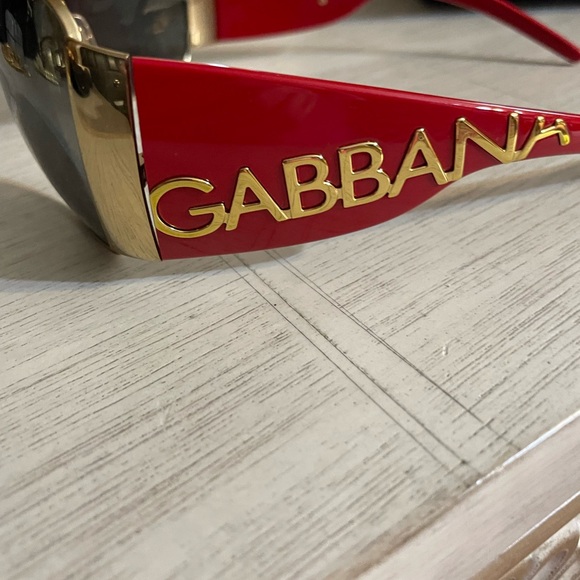 Dolce & Gabbana electric red sunglasses - Picture 6 of 6